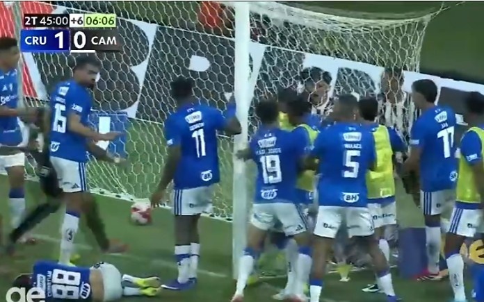 世界杯手机观看app下载-爆发冲突+23人吃红牌！米内罗竞技官方：坚决反对一切暴力行为